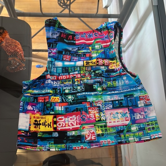 Brand new from RWMG - size M crop top in limited edition print 🩵✨ - Picture 4 of 7